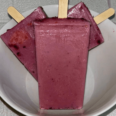 PALETA DE FRUTOS ROJOS CON CREMA