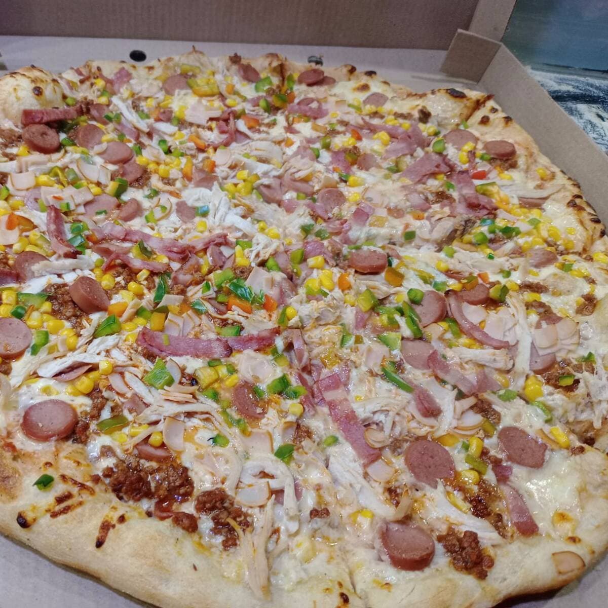 Pizza de La Casa Familiar 8 Porciones 40cm