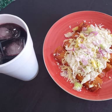 Combo Enchiladas + Agua
