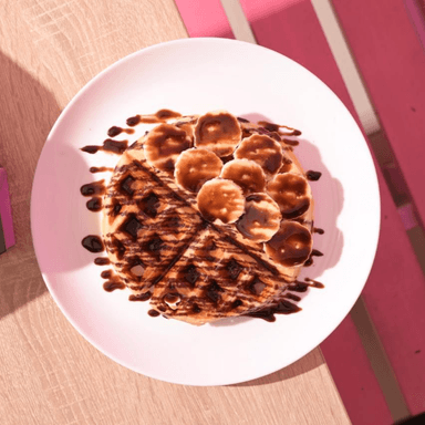 Combo Waffle de Banano + Chocolate Hersheys