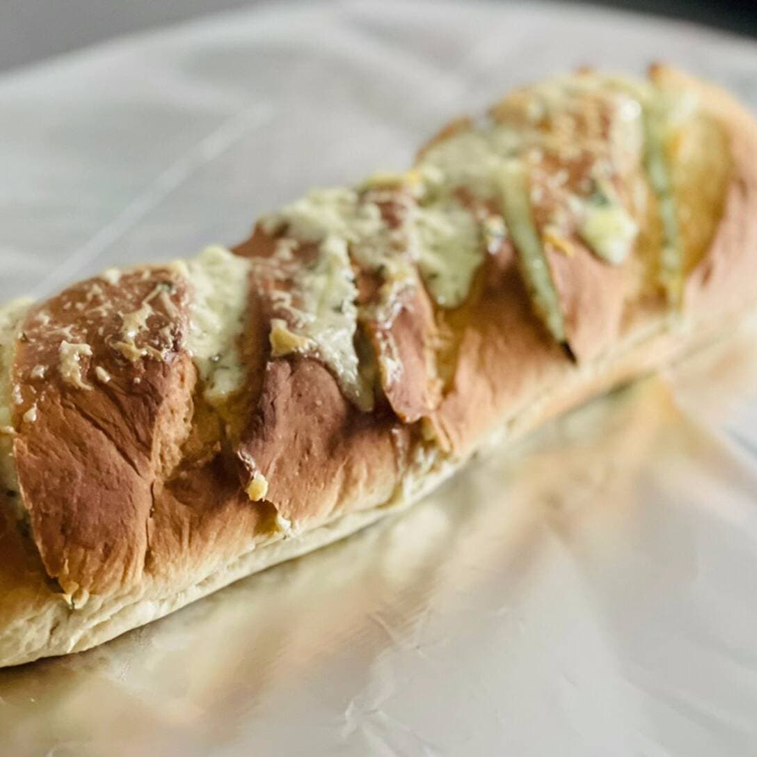 Baguette con Crema de Ajo