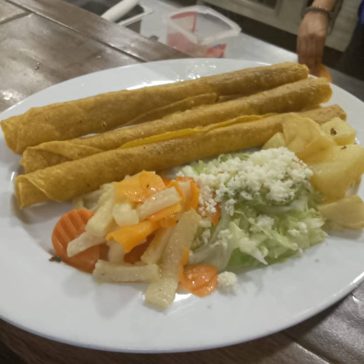 Orden de Sopes 3 pzas