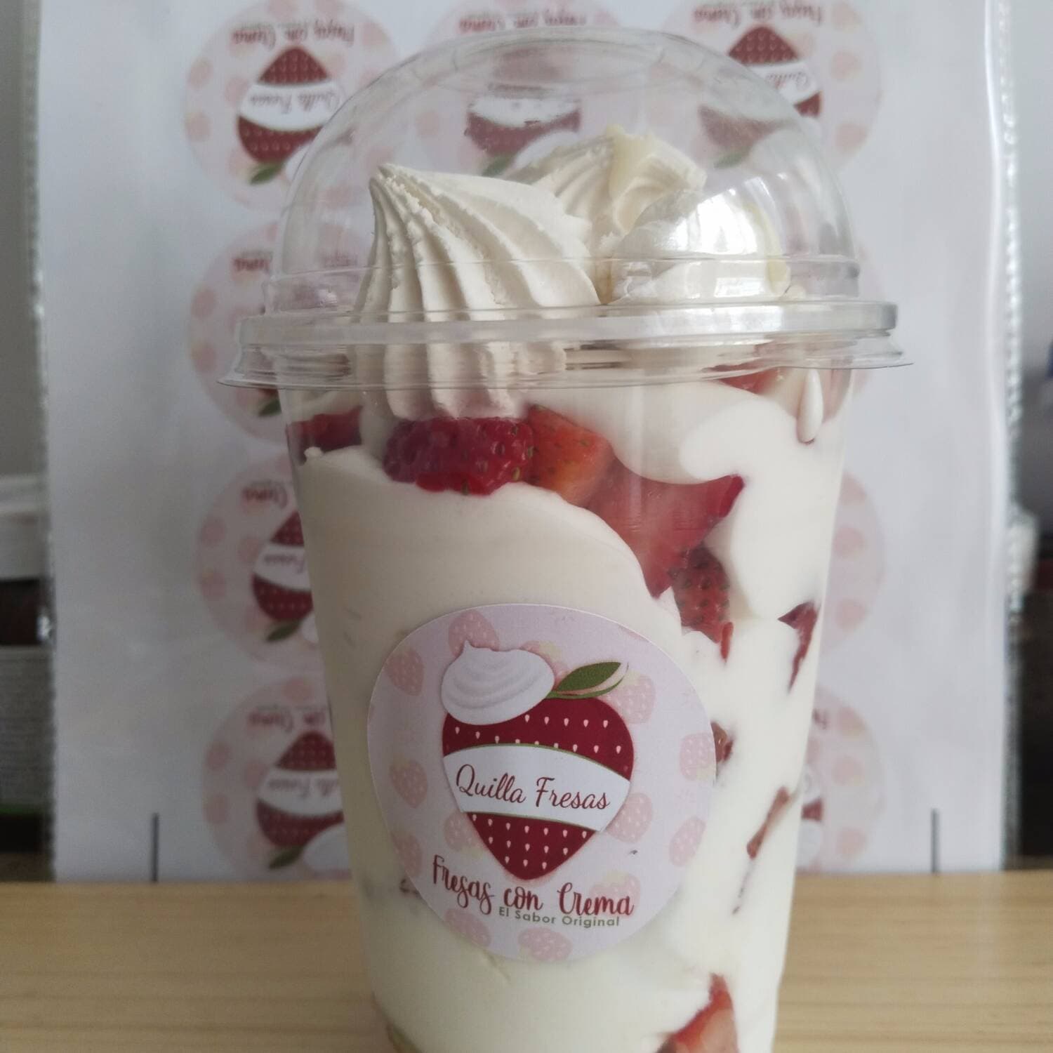 Fresas con Crema Merengonas 12 Oz
