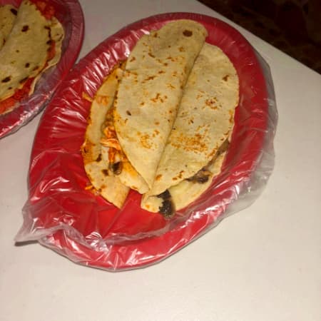 Quesadilla de Chicharrón Prensado (Grande)