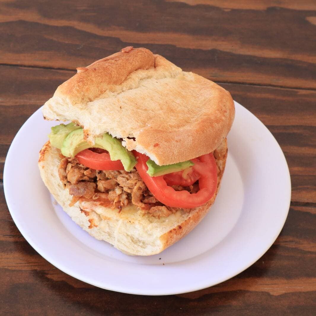 Mega Torta de Pastor con Queso
