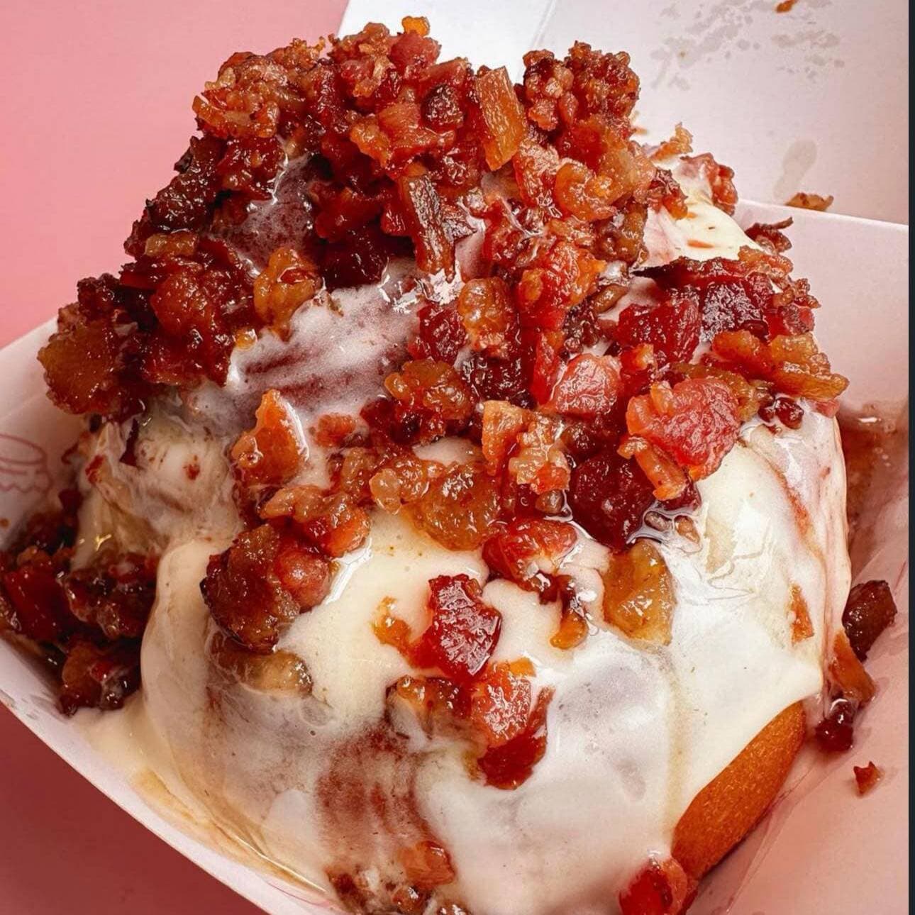 Roll de Maple y Tocino