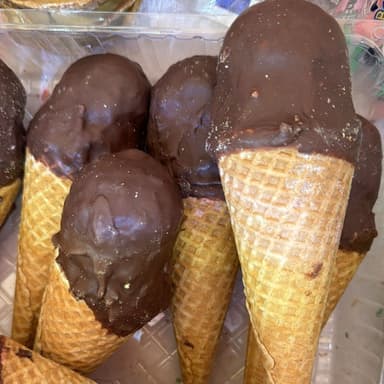 CONO CUBIERTO DE CHOCOLATE