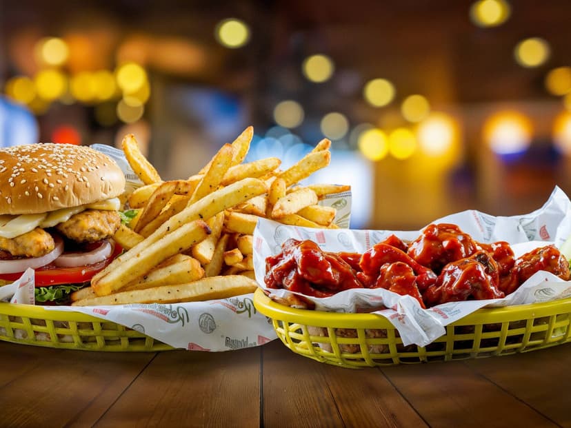 Rebel Wings (Plaza Sendero)