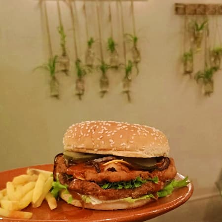 LA DELICADA