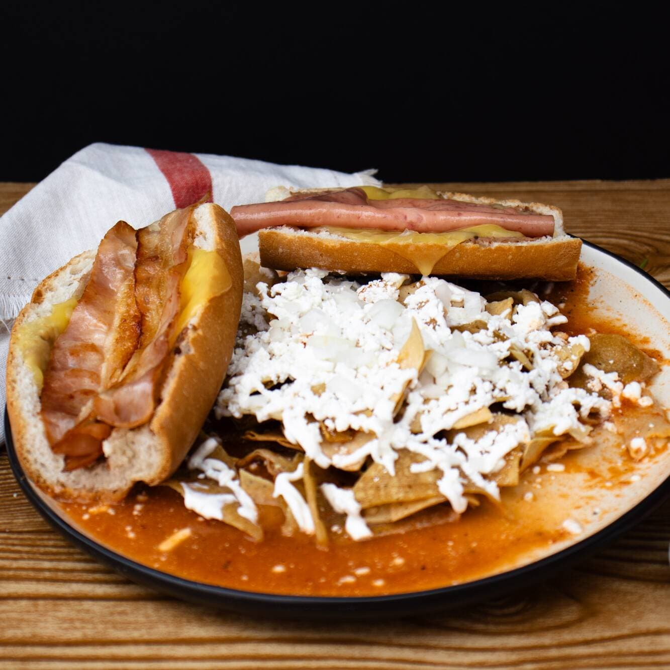 Molletes con Chilaquiles