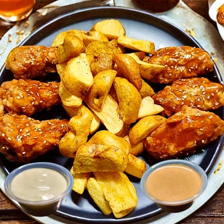Alitas BBQ 6und+papas Nativas