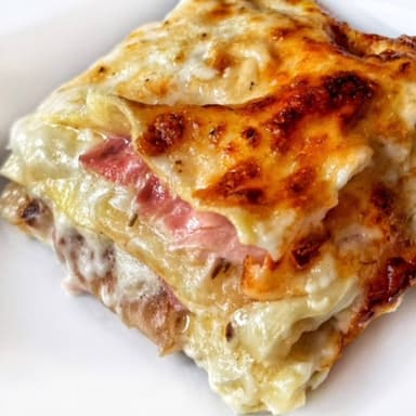 LASAÑA AHUMADA JAMON Y CHAMPIÑONES
