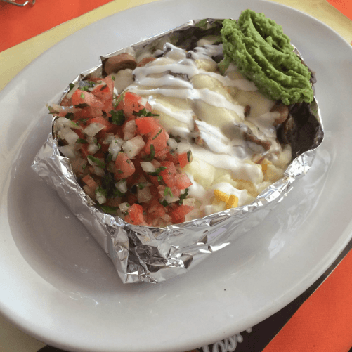 Papa Rellena de Carne Asada