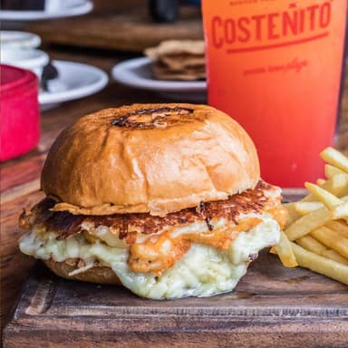 2x1 en Hamburguesa Costeñito