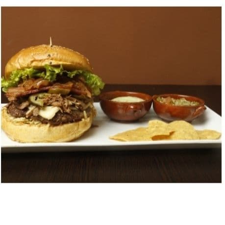 Hamburguesa Fusión Mexicana