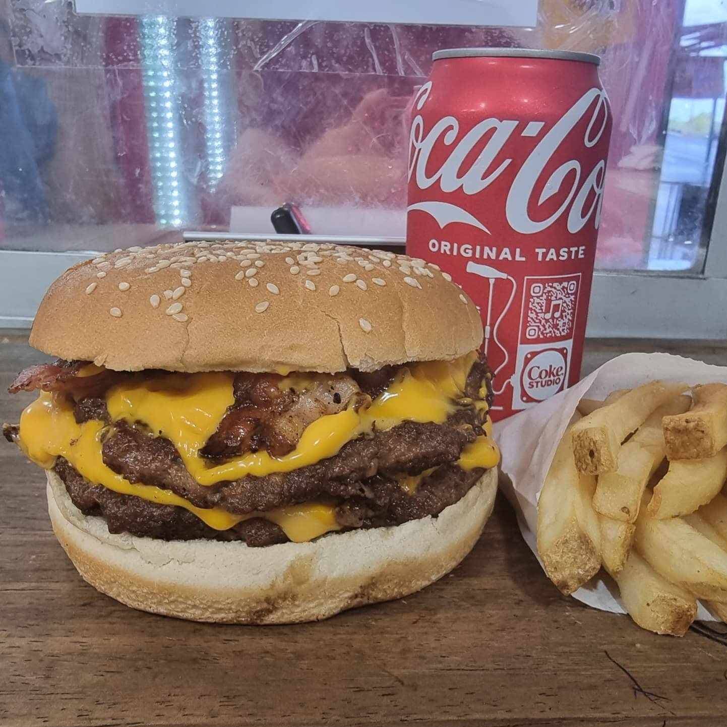 COMBO CHEESEBURGUER DOBLE RES