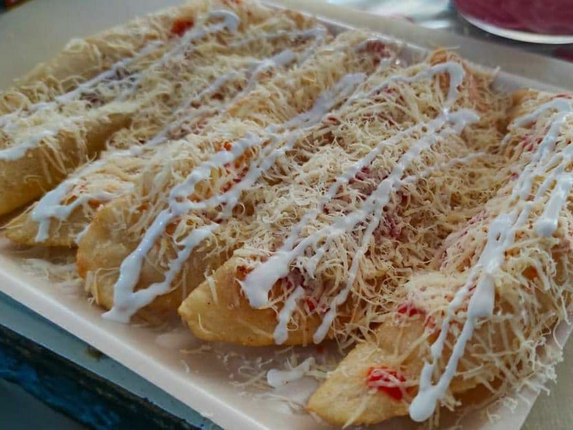Empanada de Queso de Bola (Dobladas)