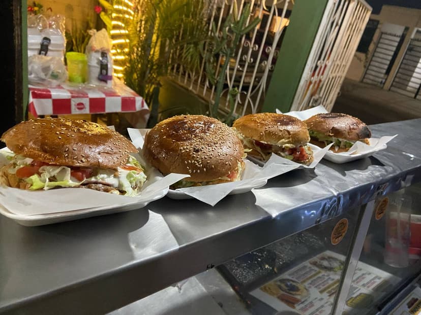 Hot dogs El Tacho