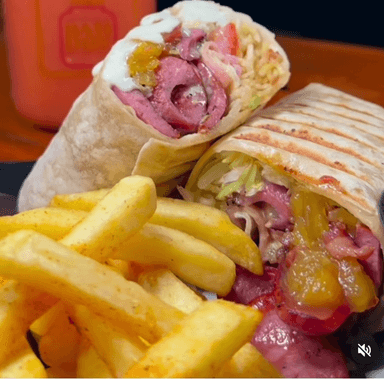 Wrap suizo hawaiano + porción de papa