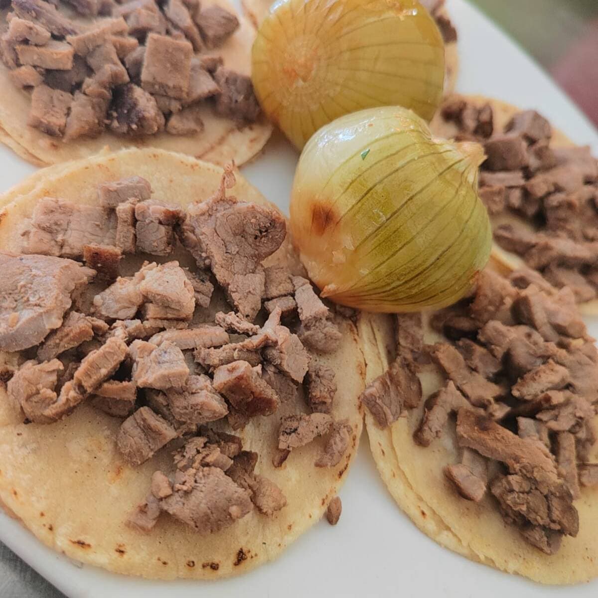 Taco de carne asada (res).