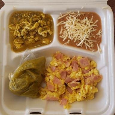 Platillo de Huevos al Gusto + Agua de 1 Litro