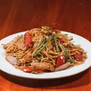 Tallarín Chifa de Pollo y Carne