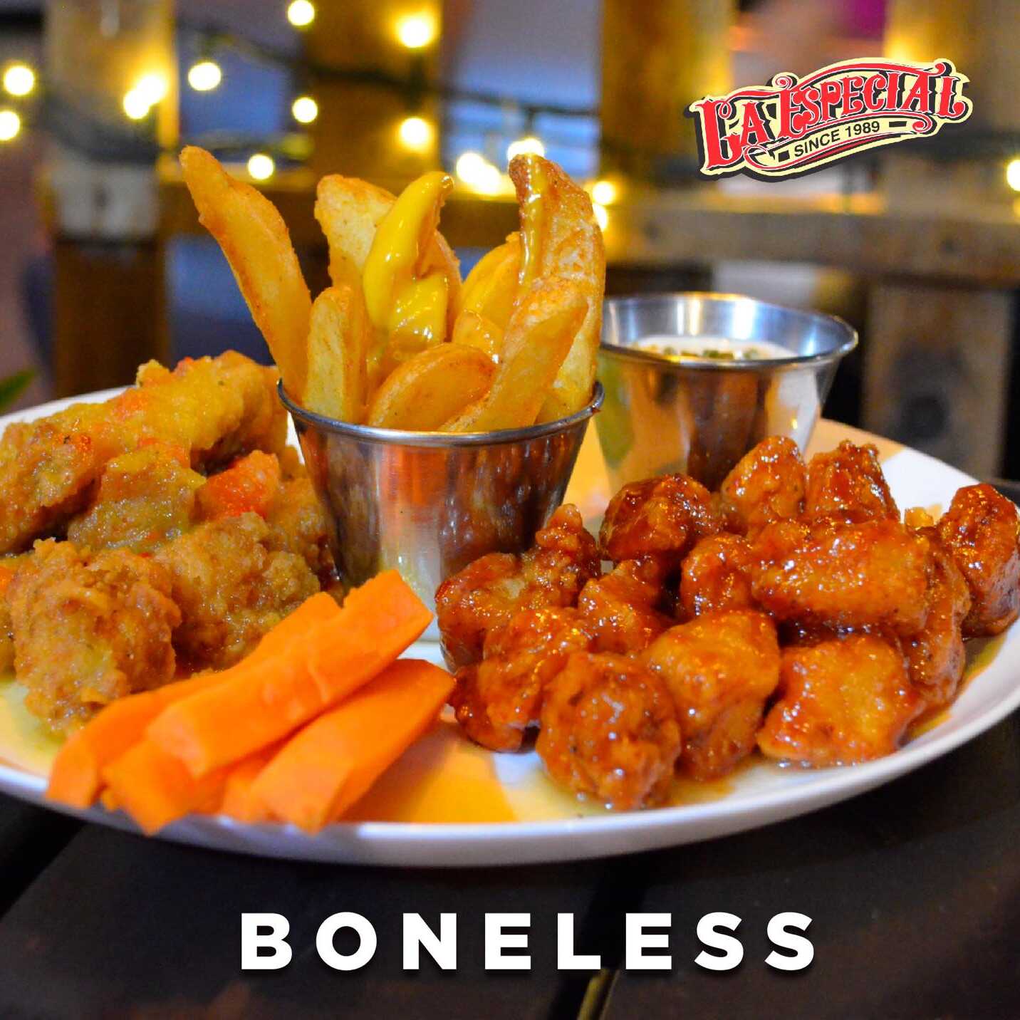 Boneless Frambuesa-Chipotle + Papas Gajo