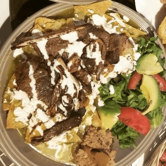Chilaquiles Verdes con Arrachera