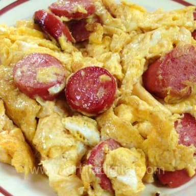 Huevo con Salchicha