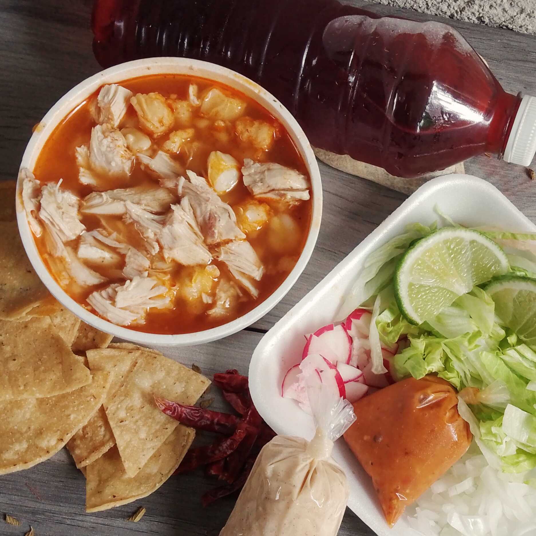 Combo Pozole de Pollo