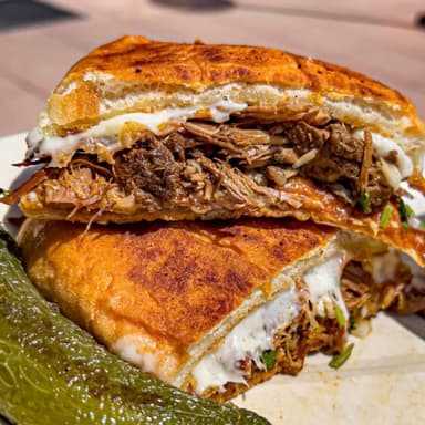Torta de Birria