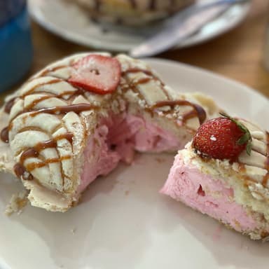 CONCHA RELLENA DE HELADO