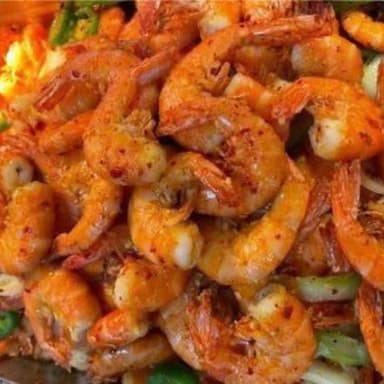 camarón con 2 guisado y arroz o pasta