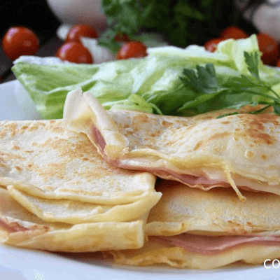 Crepa Hawaina: Queso Manchego, Jamón y Piña
