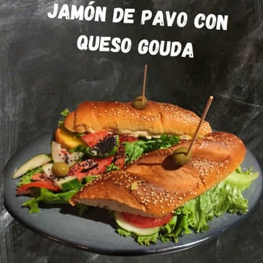Baguette Jamón de Pavo con Queso Gouda