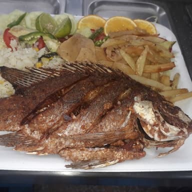 Pescado al Mojo de Ajo