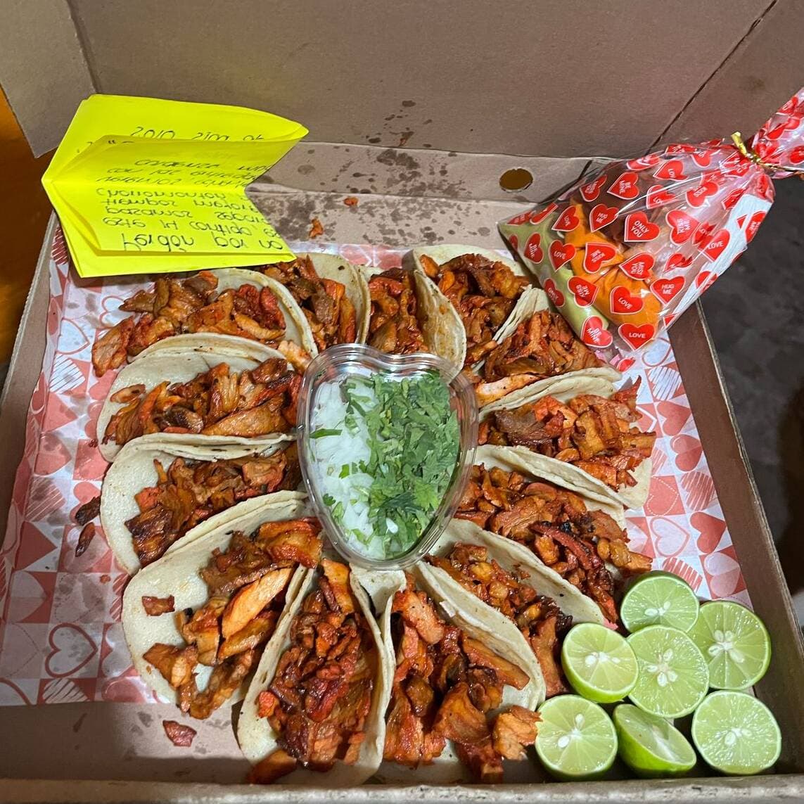 caja c/15 tacos de pastor