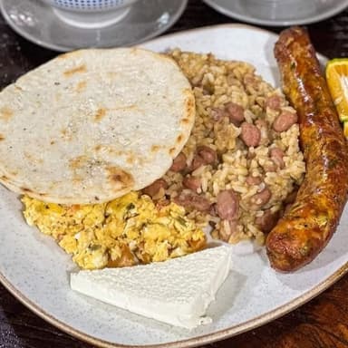 Desayuno con Chorizo