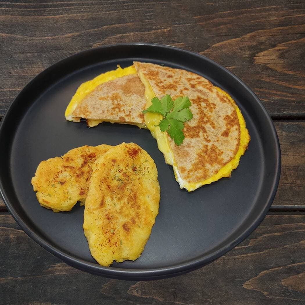 Quesadillas de Huevo con 2 Papas Hash Brown
