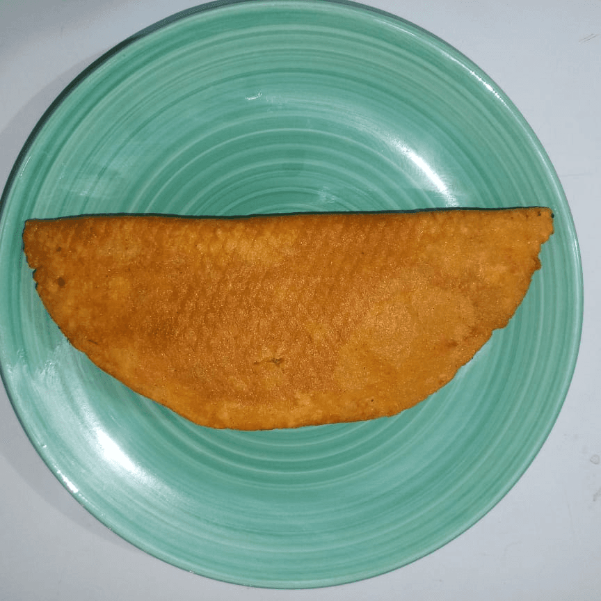 Empanada de Frijol y Queso