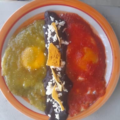 Huevos Divorciados