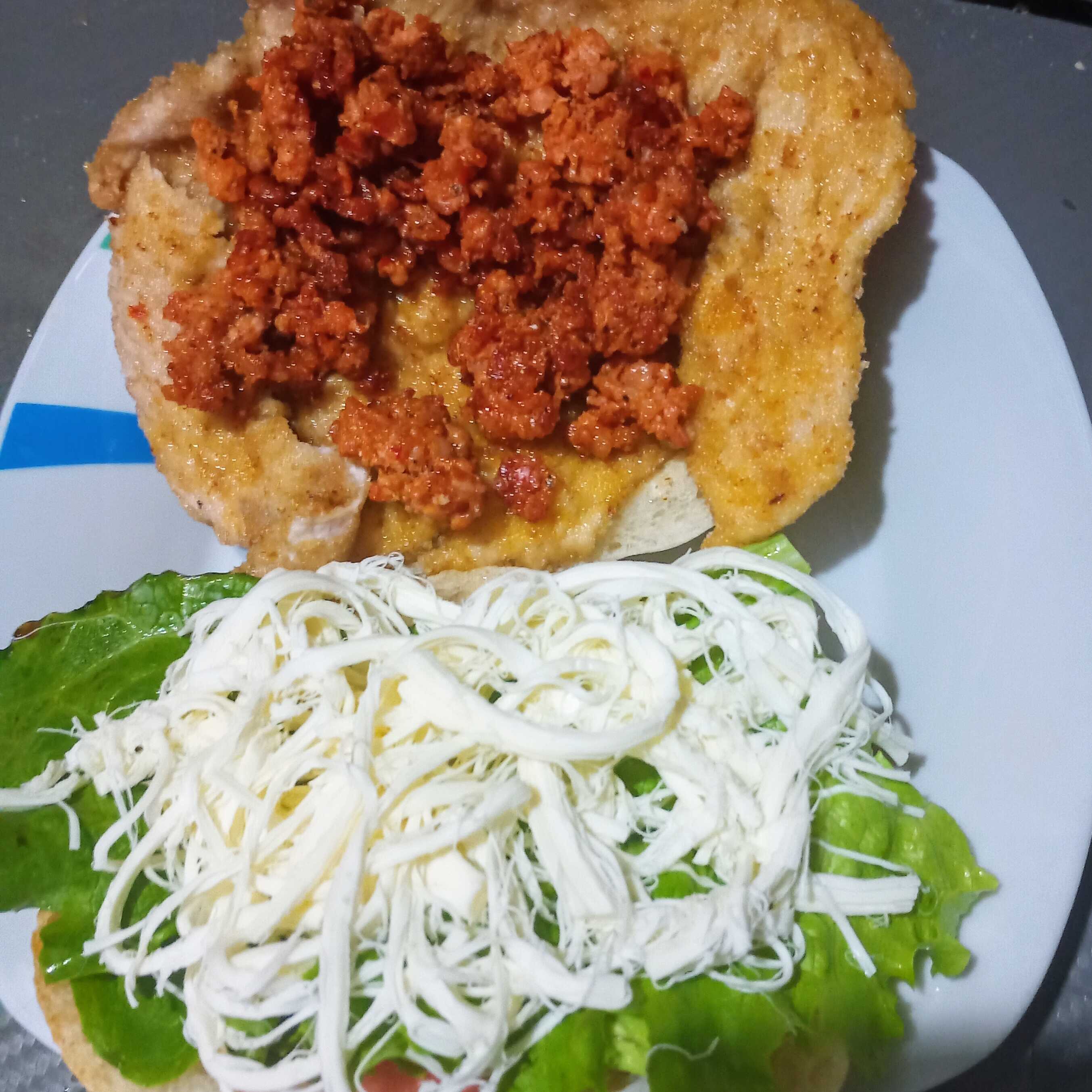 TORTA DE MILANESA DE CERDO Y CHORIZO