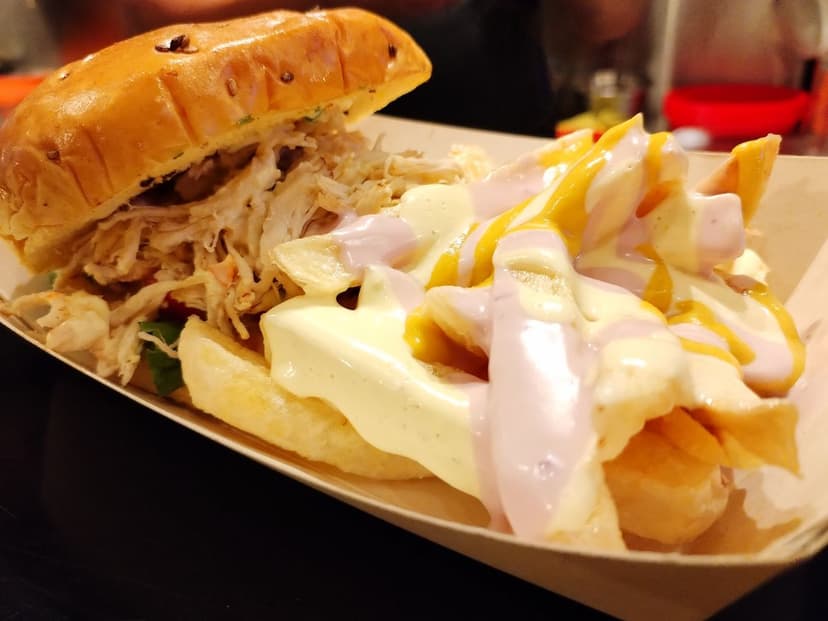 La Royal Burger Bar - Los Olivos