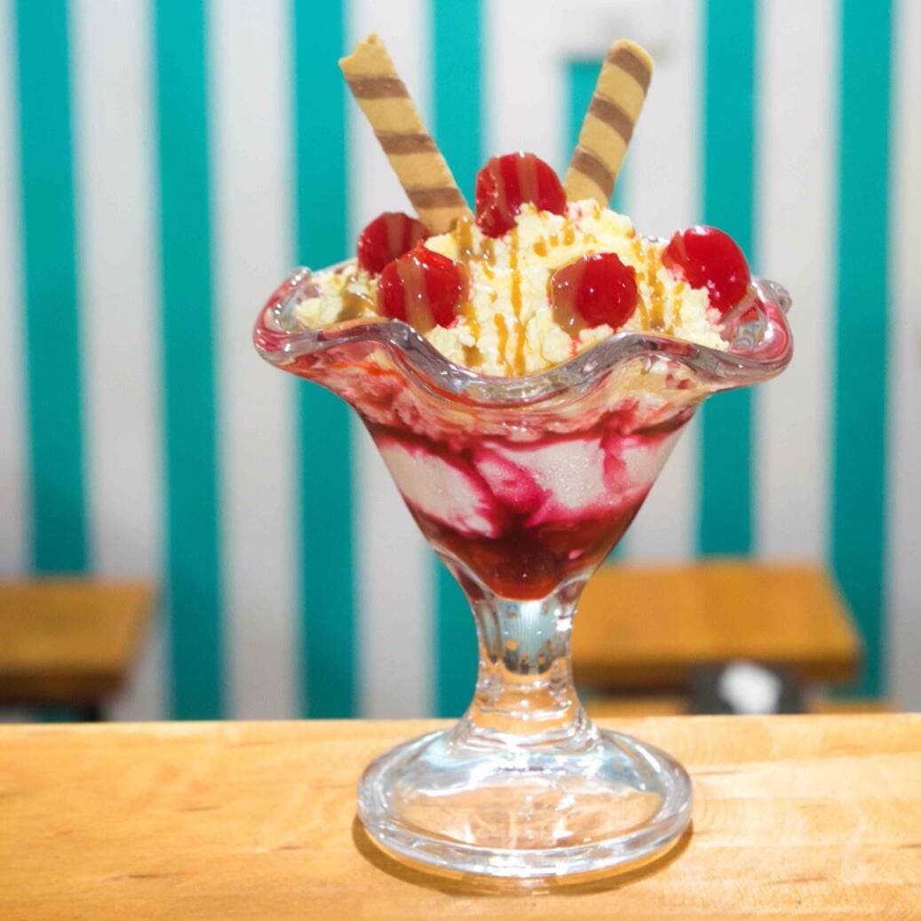 Cerezas con Helado
