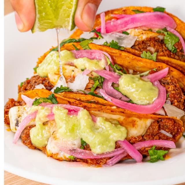 TACOS CORNELIO CON QUESO