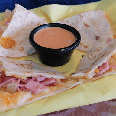 QUESADILLA HAWAIANA