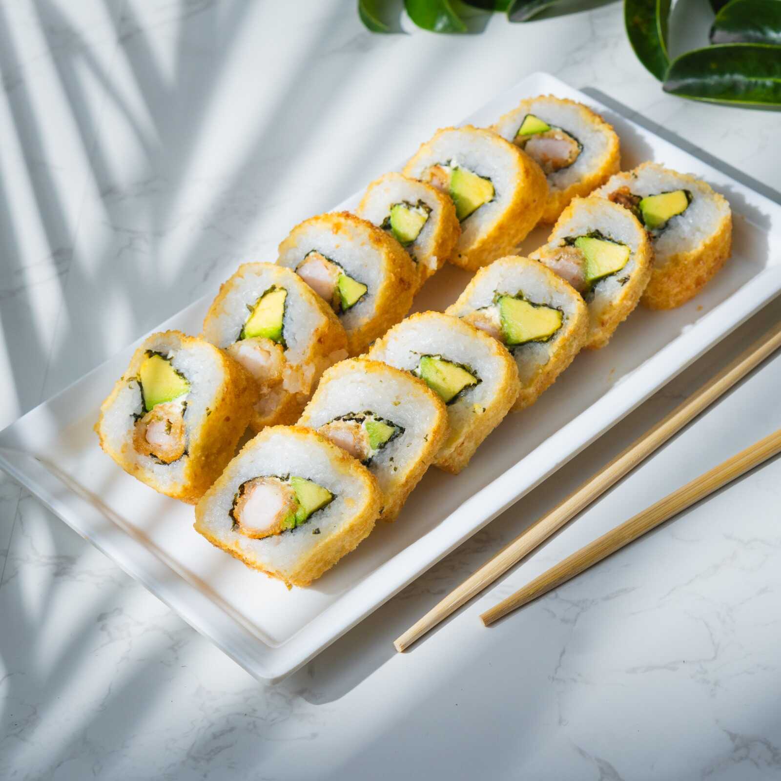 12 Bocados De Sushi Camarón Tempura