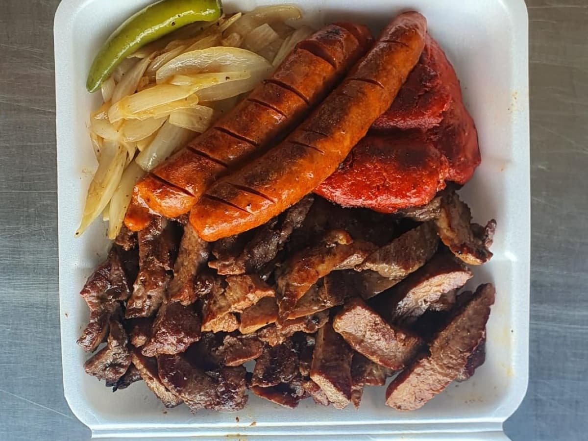 Carnes Asadas los 2 Carnales