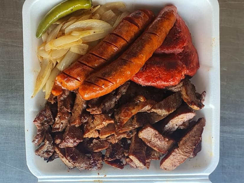 Carnes Asadas los 2 Carnales