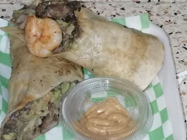 Burrito Mar y Tierra
